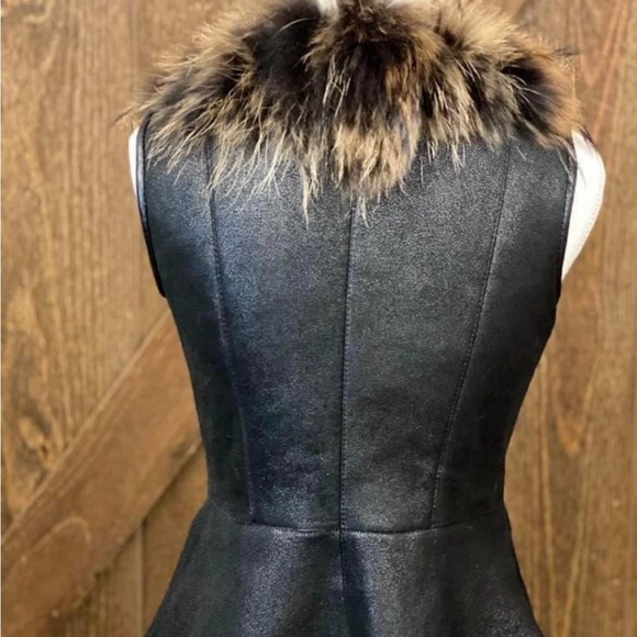 Women’s leather vest - Picture 2 of 3